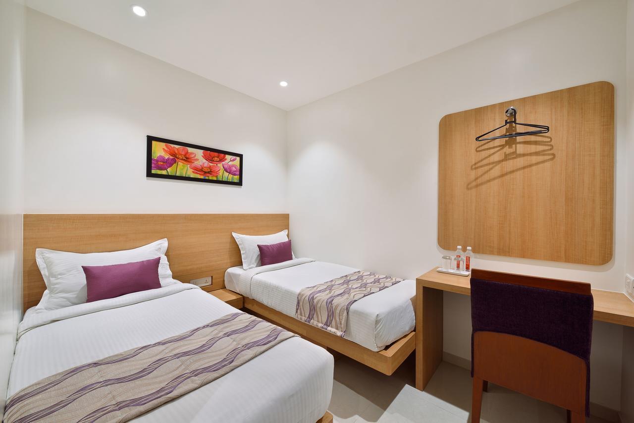 מומביי Hotel Leafio-Near Airport מראה חיצוני תמונה