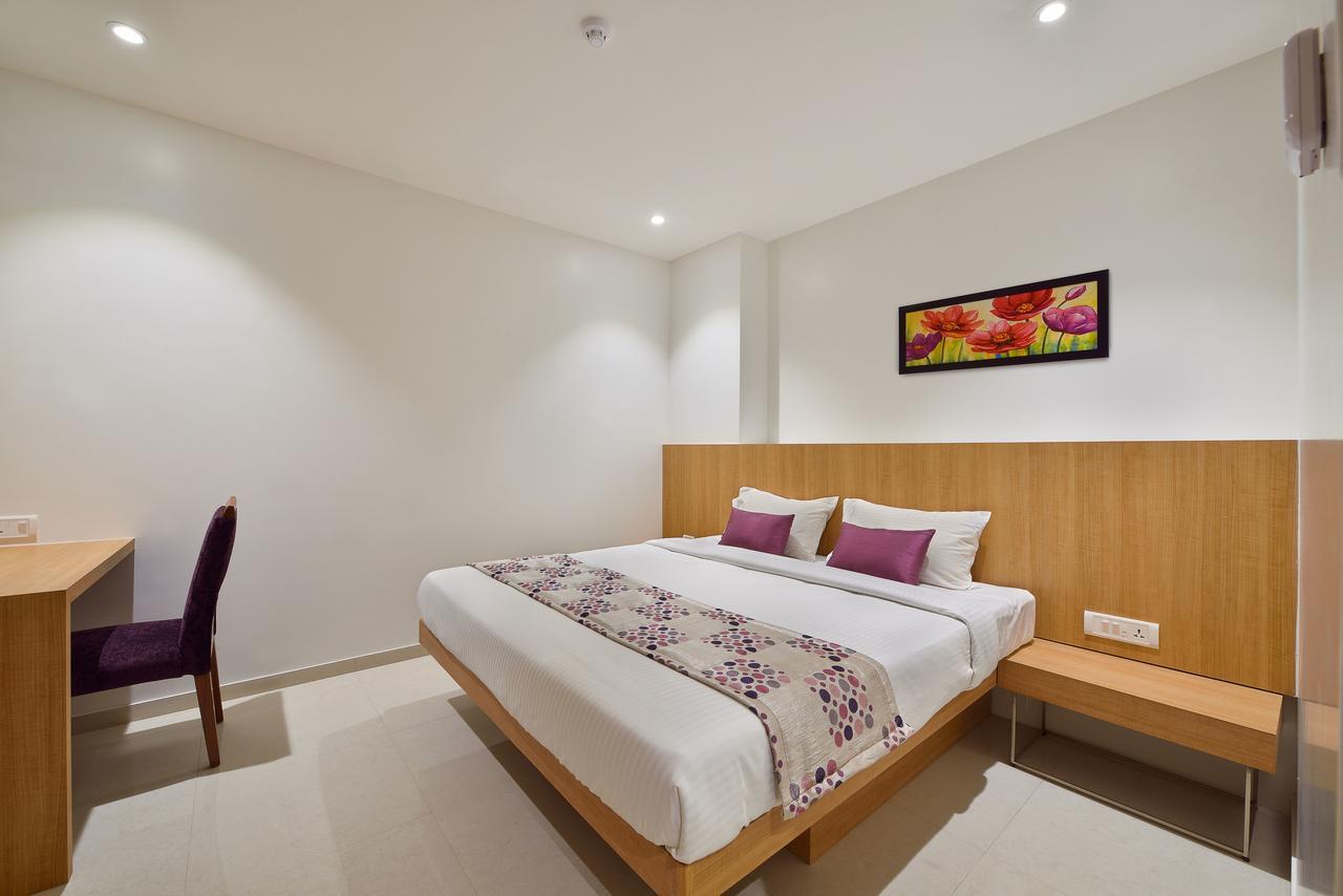מומביי Hotel Leafio-Near Airport מראה חיצוני תמונה